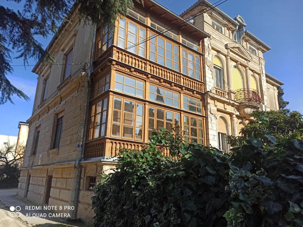 Studio Apartman Lea Pula Exterior foto