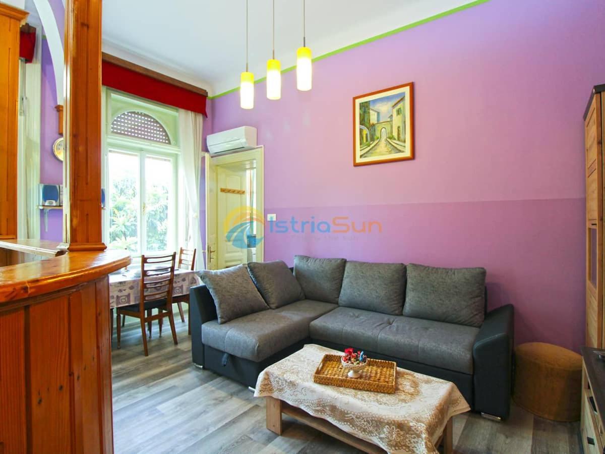 Studio Apartman Lea Pula Exterior foto
